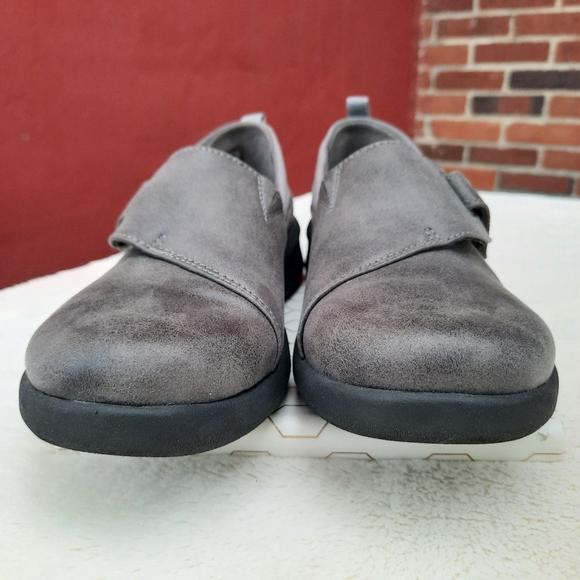 Clarks Cloudsteppers Sillian 2.0 Ease Slip On Comfort Flats Gray 6 Loafers - Picture 5 of 11